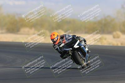 media/May-14-2023-SoCal Trackdays (Sun) [[024eb53b40]]/Turn 7 (740am)/